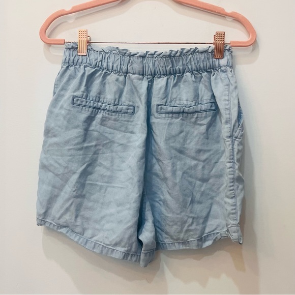 H & M light wash pull on paper bag shorts size 2 - Picture 4 of 6